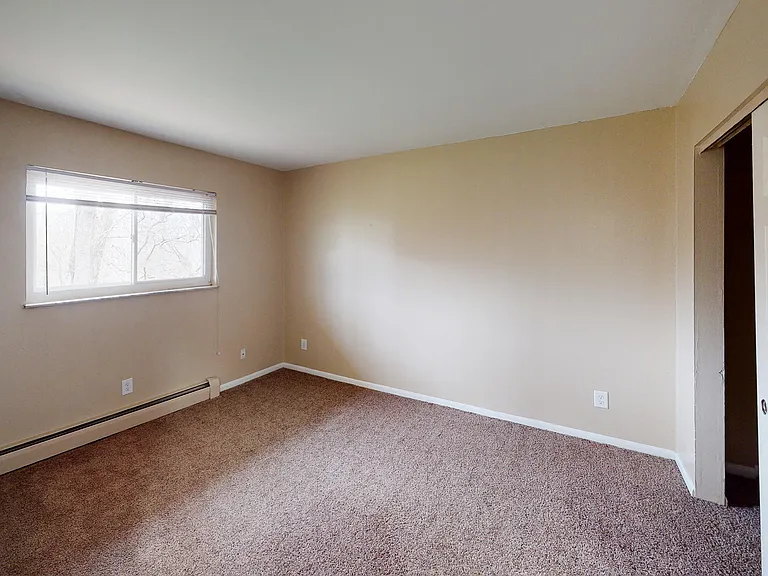 Sharondale Woods Apartments — Photo 56