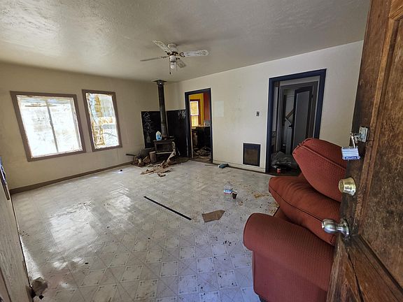 2nd image of 105 S 2nd St