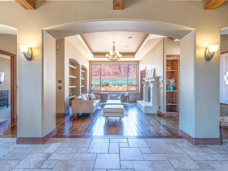1637 N Olla Cir — Photo 11