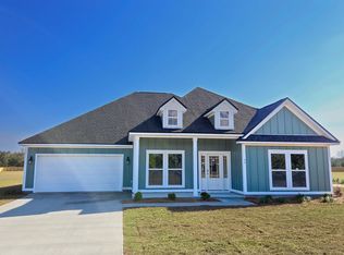 93 Golden Loop, Crawfordville, FL 32327