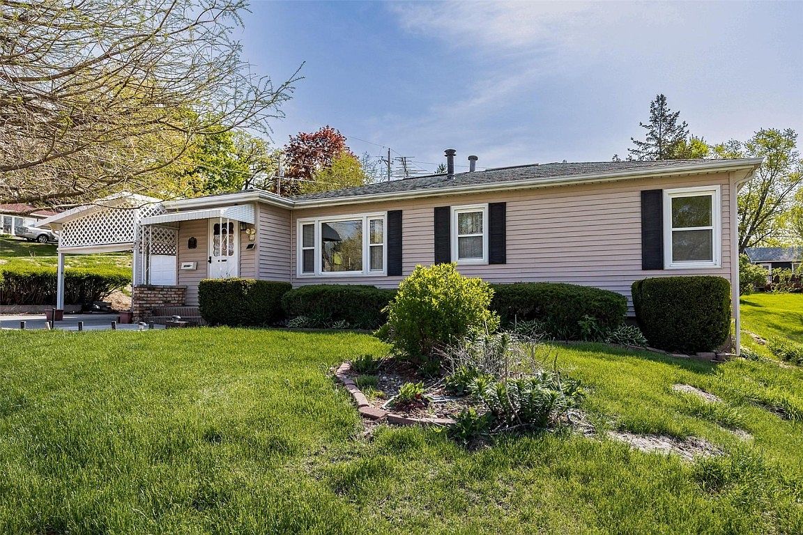 101 S Dubuque St, Anamosa, IA 52205 Zillow