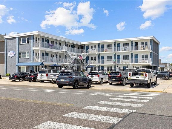 3rd image of 1400 Surf Ave #103