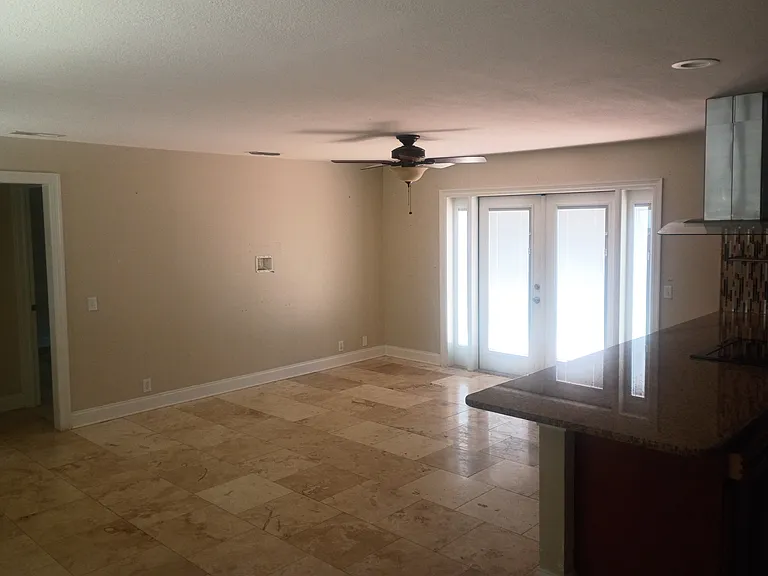 920 S Heron Cir — Photo 14