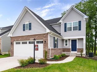 183 Regatta Park Dr, Fairborn, OH 45324