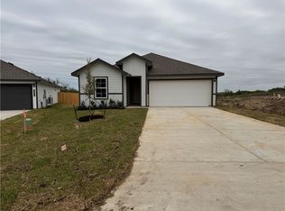 1260 Hickory Grv, Brenham, TX 77833