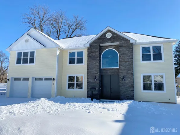 7 Vale St, Edison, NJ 08817