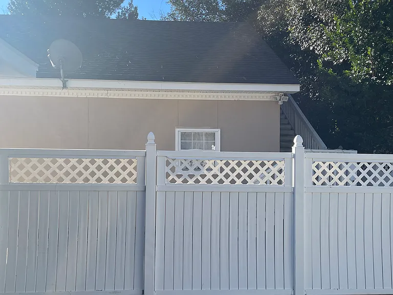 2114 Jerry Jones Dr #B — Photo 18