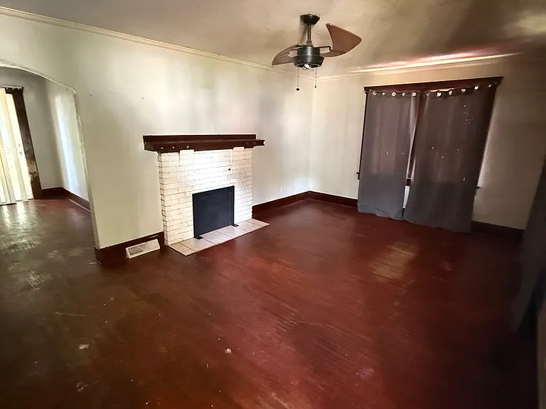 1454 N Walnut Grove Ave — Photo 4
