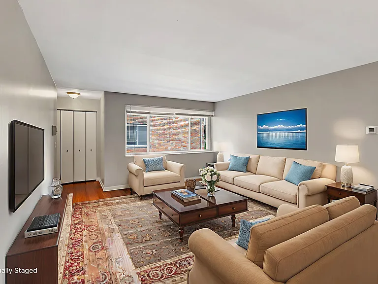 2270 Madison Rd #3C — Photo 6