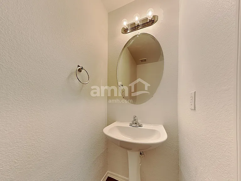 12810 W Roanoke Ave — Photo 8