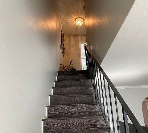 5th image of 8445 Graves Ave Unit 29