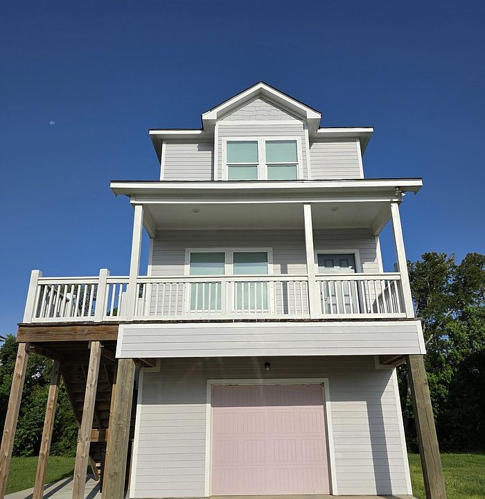 1st image of 6326 Red Oak Dr