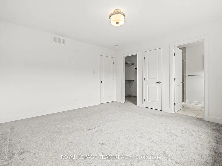 47 Moosonee Cres — Photo 13