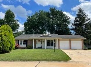 31 Southwinds Dr, Saint Peters, MO 63376