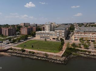 358 Rector St APT 306, Perth Amboy, NJ 08861