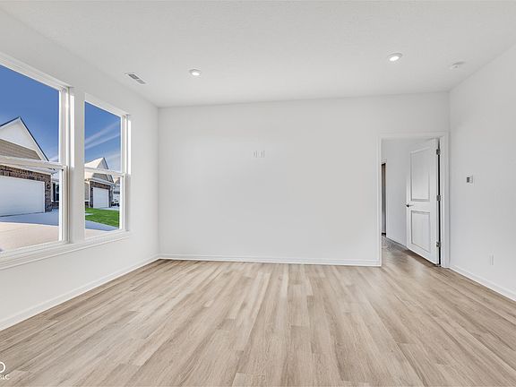 4th image of 2089 Covey Dr