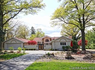 120 S Fox Mill Ln, Springfield, IL 62712