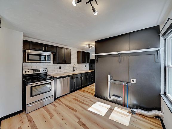 4th image of 2850 N Cotner Blvd #1