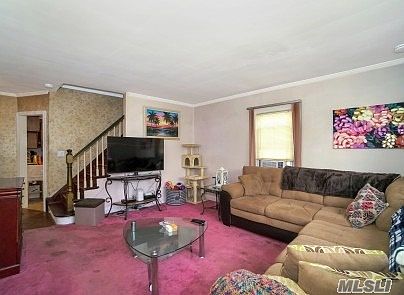 2nd image of 148 Grange St