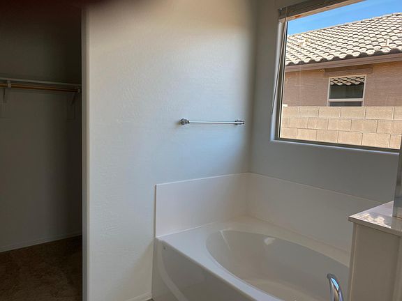 5th image of 1653 E Jardin Pl