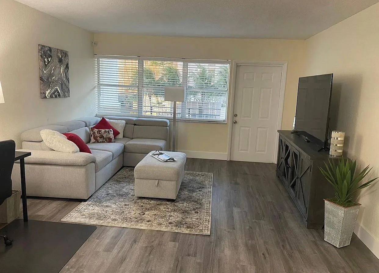 2 bed, 2.0 bath, $2,550 — Photo 3