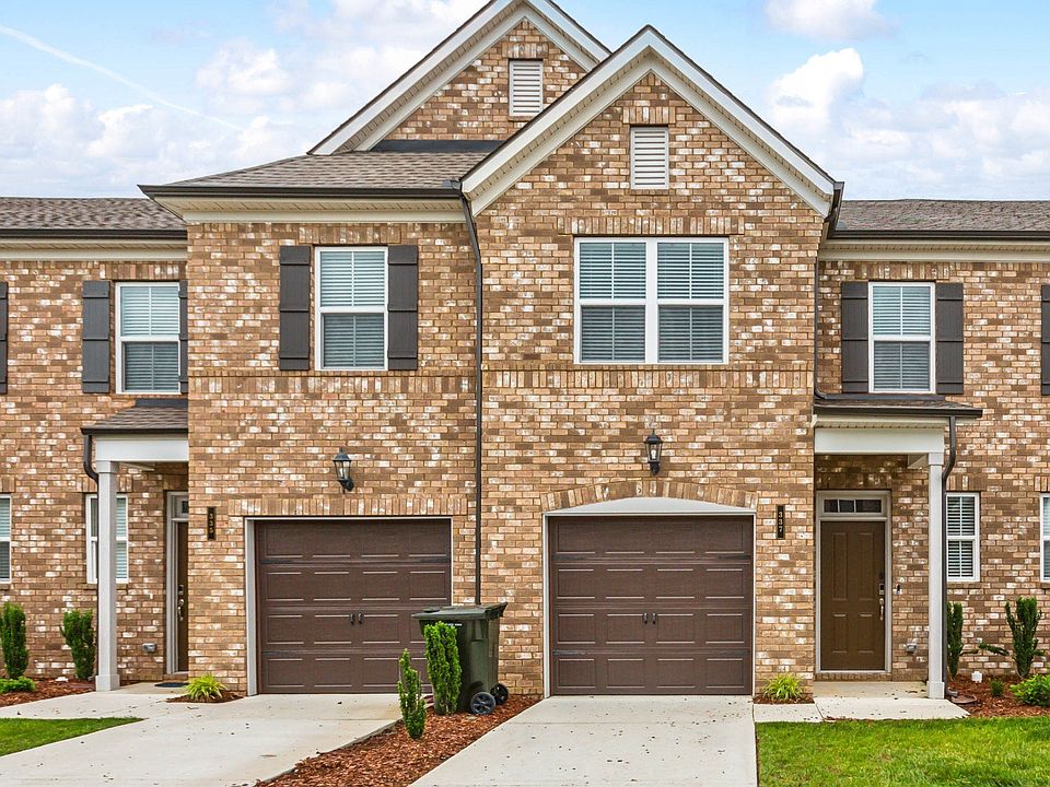 1st image of 337 Cheval Dr