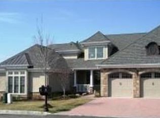 70 Windsor Ln, Ramsey, NJ 07446