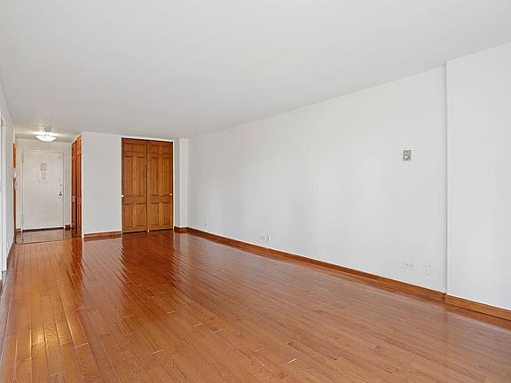 3rd image of 155 W 68th St APT 827