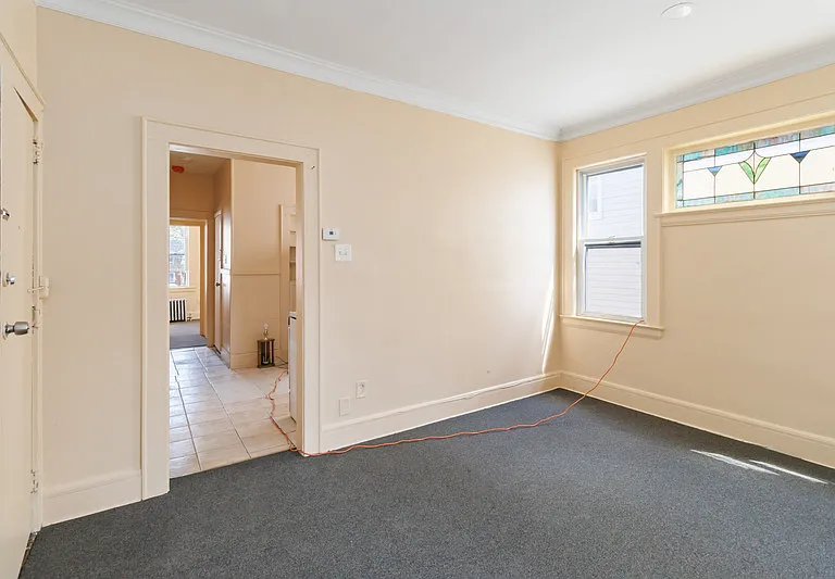 16 Montrose Ter — Photo 17