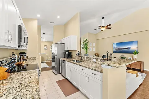 916 Ocaso Ln #201 — Photo 3