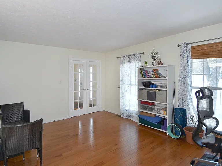 4008 Claridon Dr — Photo 9