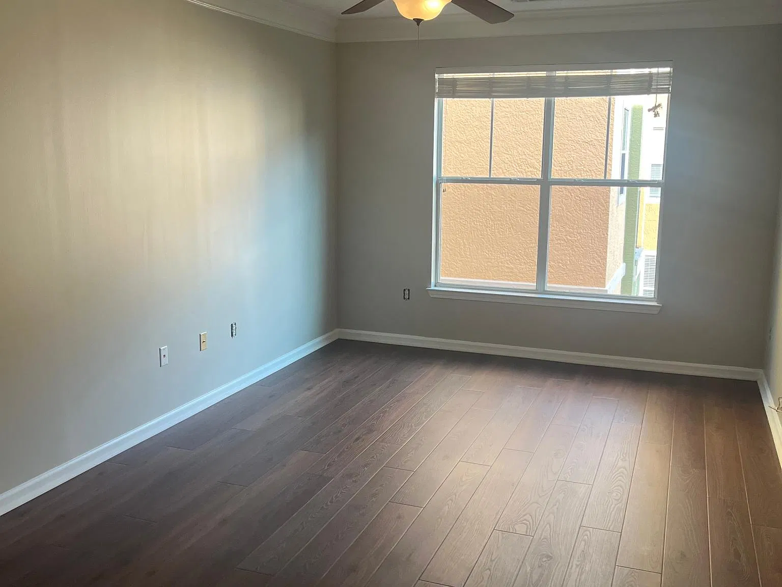2 bed, 1079 sqft, $2,390 — Photo 3