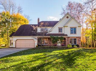 34472 Summerset Dr, Solon, OH 44139