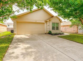 1116 Boxwood Dr, Crowley, TX 76036