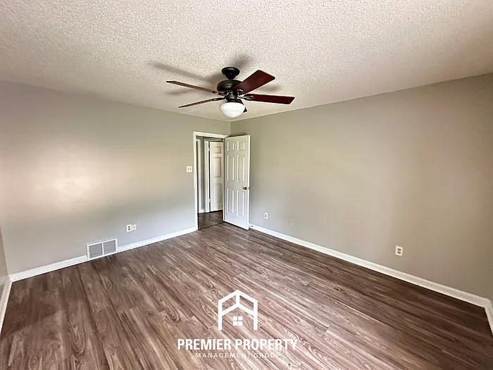 6678 Steeple Chase Cir — Photo 16