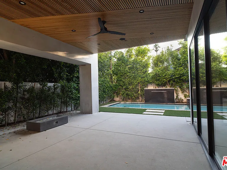 829 N Ogden Dr — Photo 15