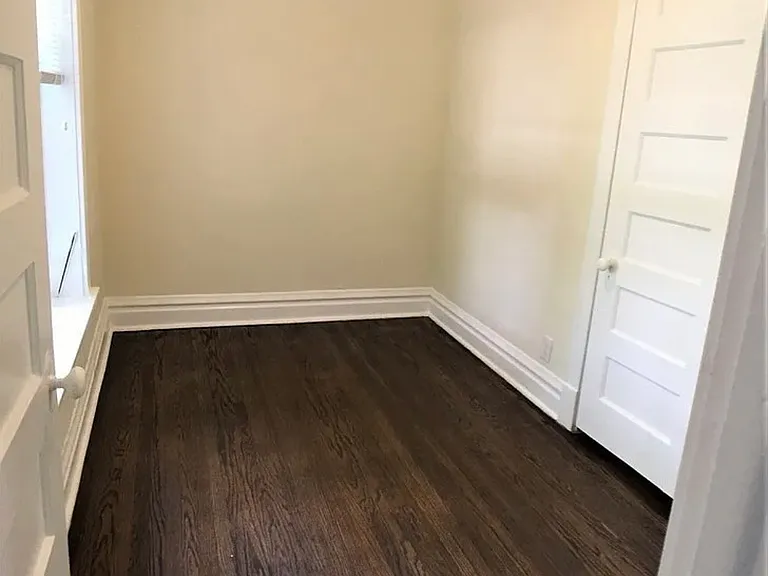 1906 W Waveland Ave #2F — Photo 8