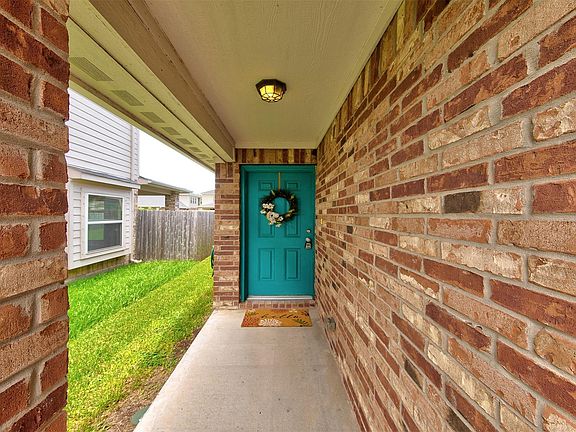 2nd image of 5227 Bay Ln