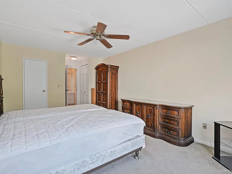 200 High Point Dr #308 — Photo 9