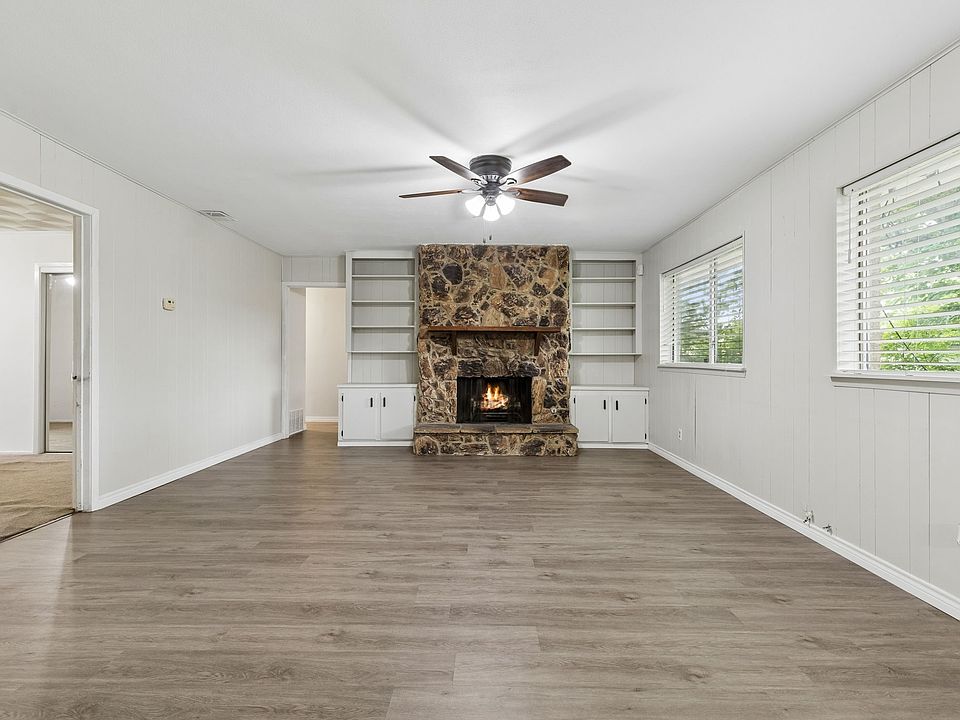 1st image of 2617 Westview Dr
