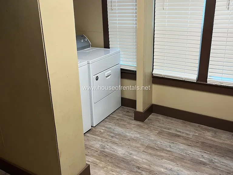 705 N Garfield St — Photo 8