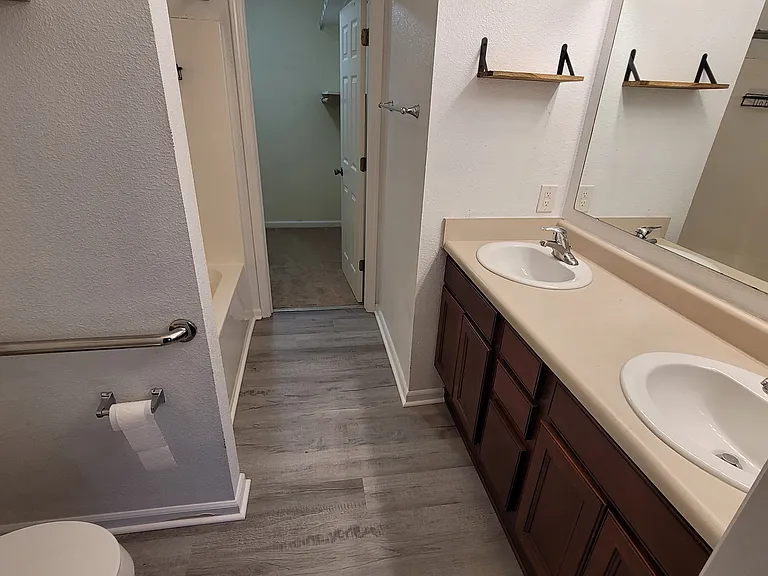 542 Sun Ridge Blvd — Photo 5