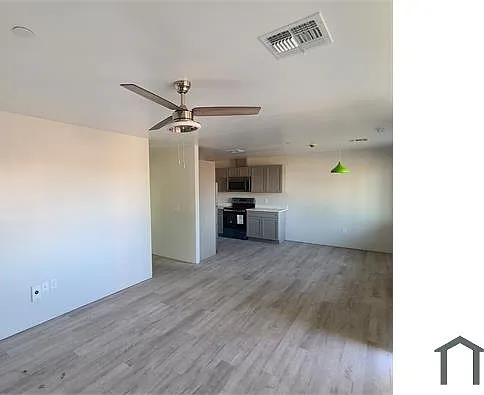 23 E Illini St #103 — Photo 6