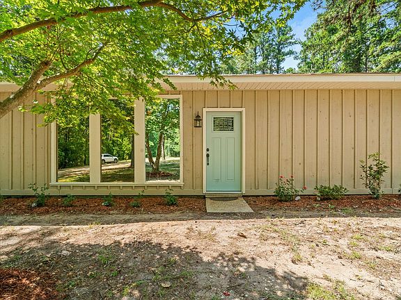4th image of 42 Rogers Ln