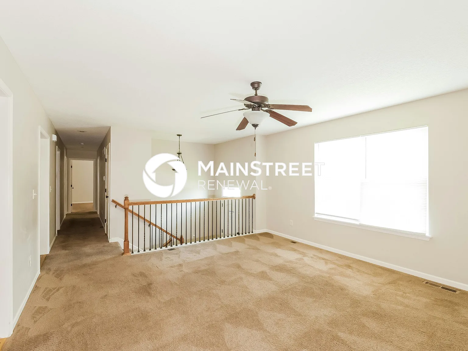 221 Golfview Dr — Photo 2