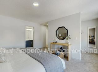 2404 193rd St NW, Edmonton, AB T6M 1L2