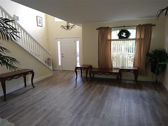 5th image of 602 Hudson Valley Dr