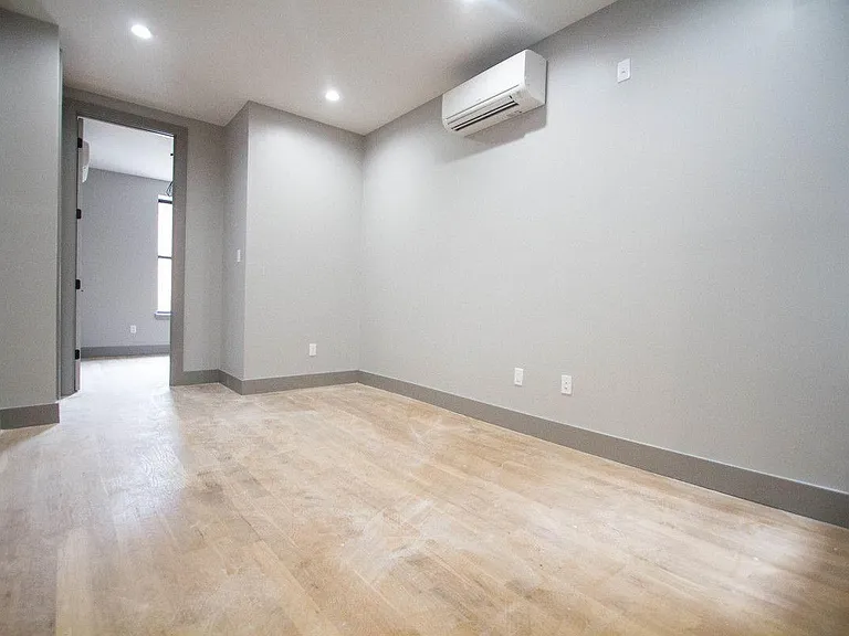 1716 Woodbine St #2RLX — Photo 11