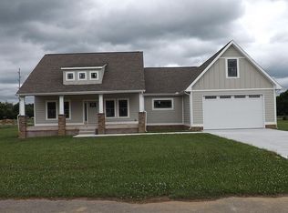 126 Lilac Ln, Speedwell, TN 37870