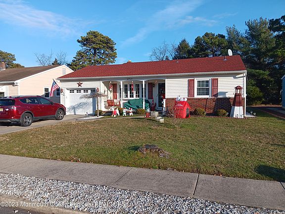 2nd image of 34 Nostrand Drive